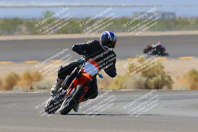 media/Oct-08-2022-SoCal Trackdays (Sat) [[1fc3beec89]]/Turn 14 (1050am)/